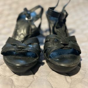 Born brand, like new sandals w/ platform.  4” heel, 1.25” platform.